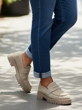 Steve Madden Beige Platform Penny Loafers